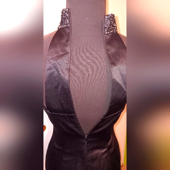 Morgan and Co. Formal Dress 3/4 - Picture 5 of 7